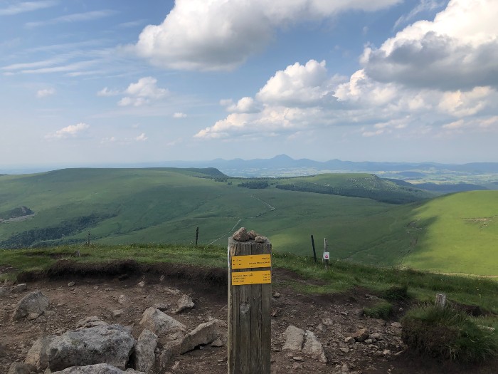 多姆山省Puy de la Tache山頂的標示