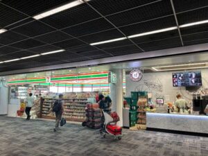 泰國曼谷廊曼機場內的7-11