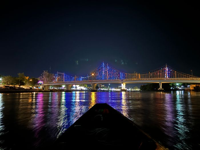 泰國素叻他尼市區夜遊看搭船螢火蟲