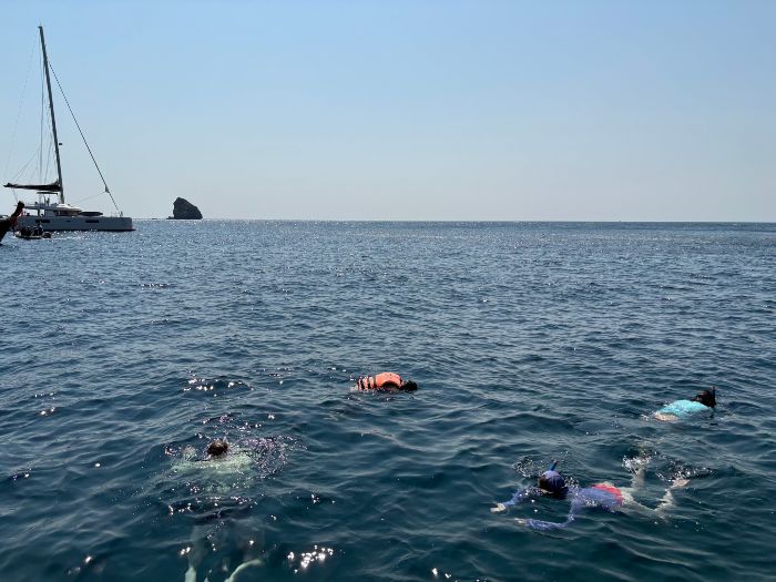 蘭塔島著名的浮潛活動