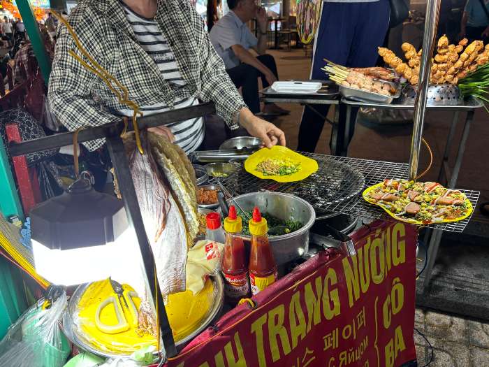 位於芽莊的夜市小吃—煎餅